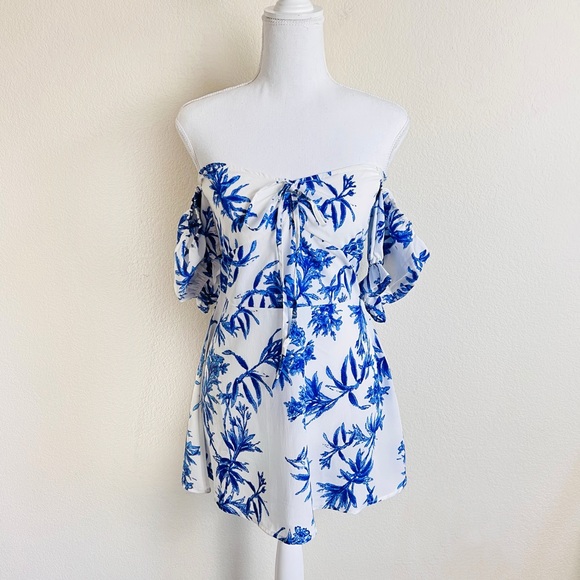 NWT Boohoo Petite Bardot White & Blue Tropical Floral Skater Mini Dress - Picture 1 of 16